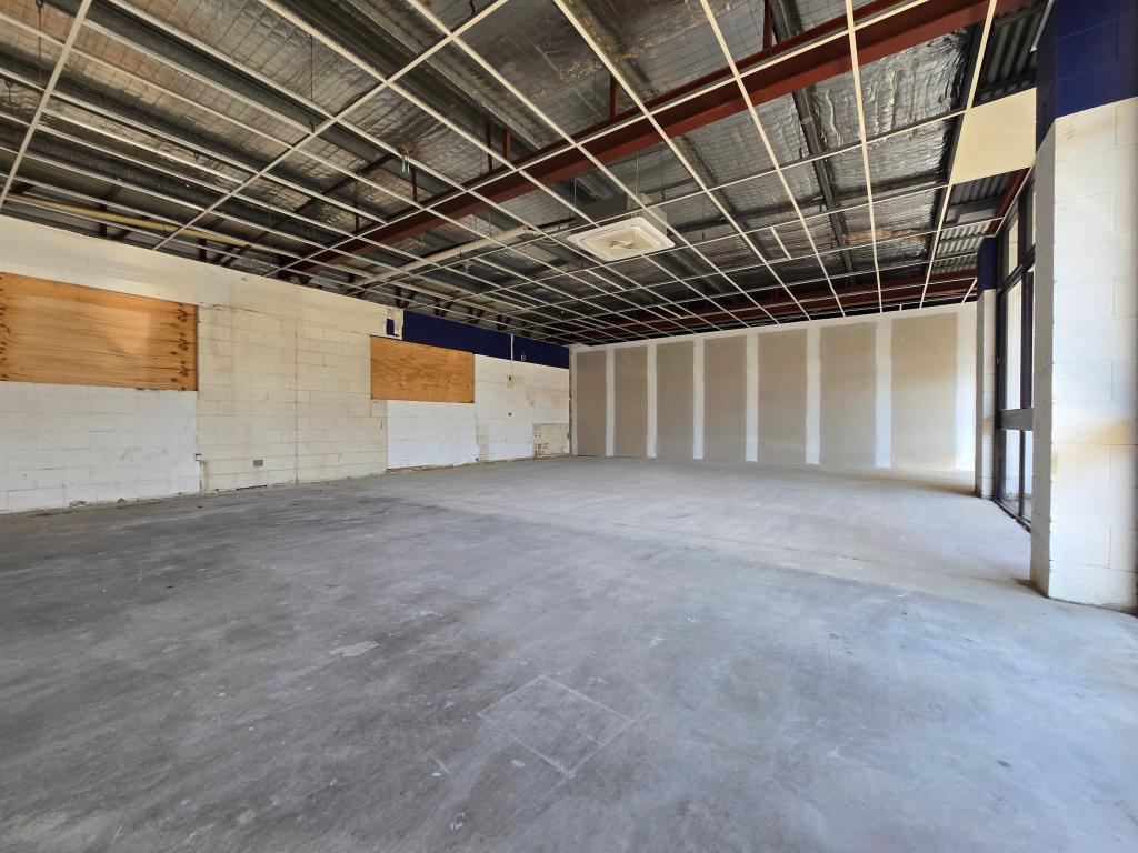 Contact Agent For Address, Labrador, QLD 4215