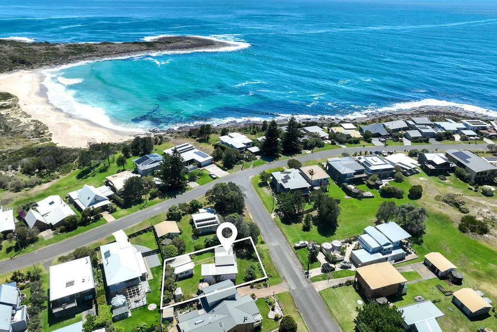 3 MALIBU DR, BAWLEY POINT, NSW 2539