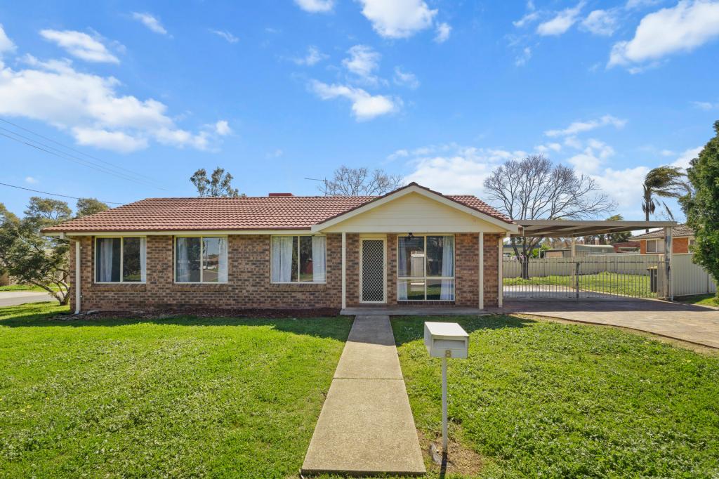 8 Maitland St, West Tamworth, NSW 2340