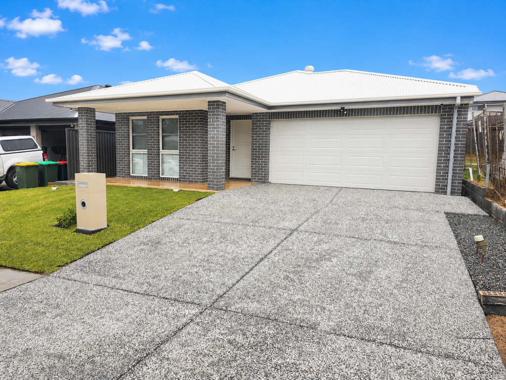 11 Bayliss St, Wyee, NSW 2259