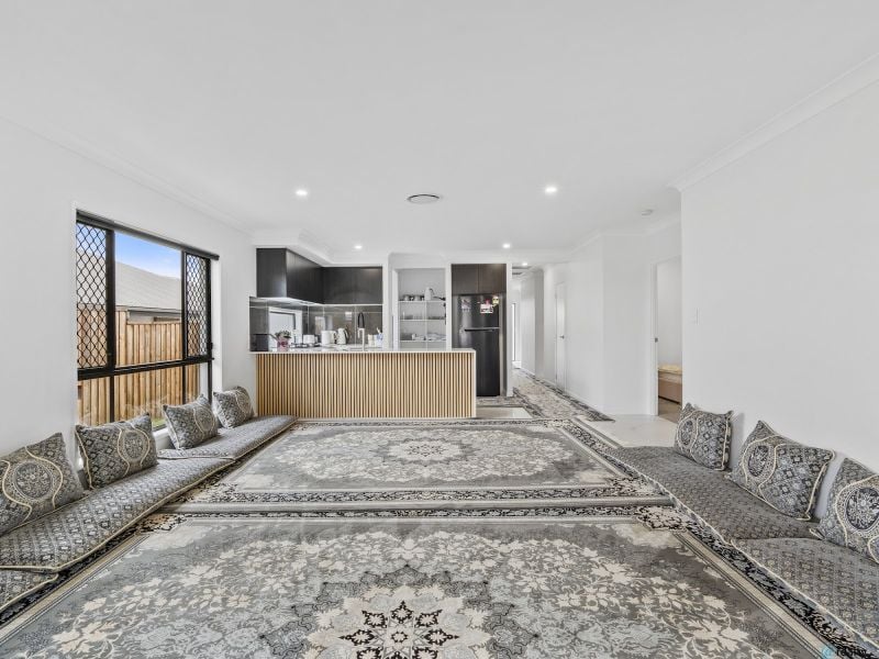 7 Rockrose St, Logan Reserve, QLD 4133