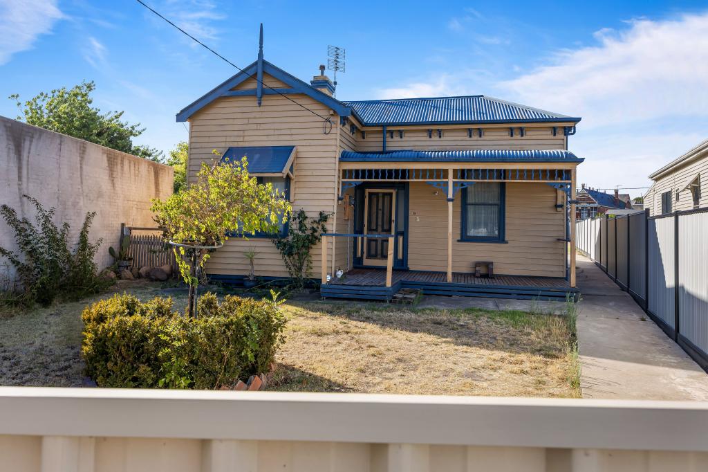 15 MAIN ST, STAWELL, VIC 3380