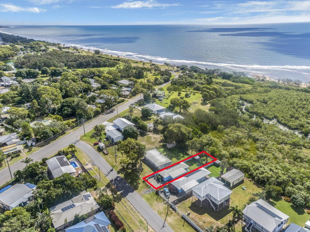 7 Kindt St, Moore Park Beach, QLD 4670