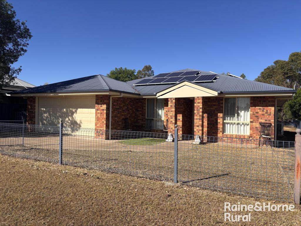 34 Lovell St, Roma, QLD 4455