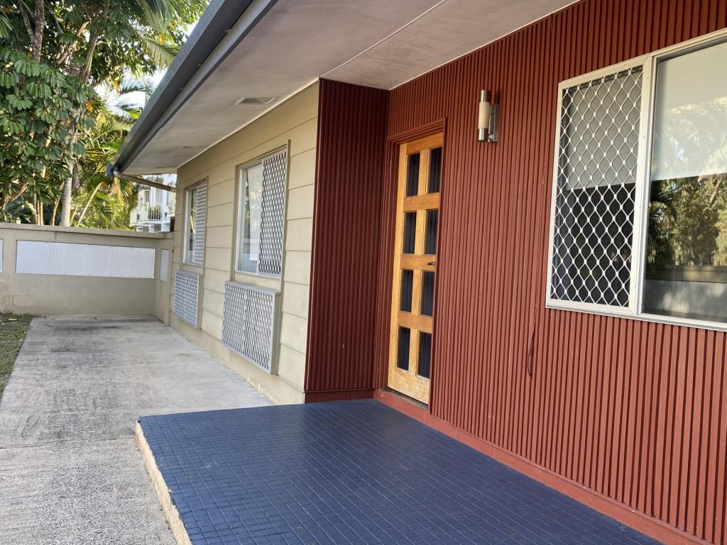 13 Bouganvillea St, Holloways Beach, QLD 4878