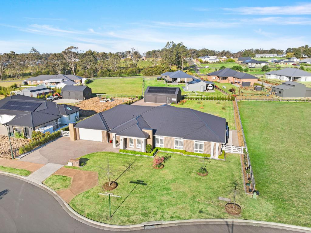 6 Guthawah Way, Renwick, NSW 2575