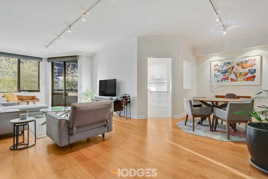 10/73 Queens Rd, Melbourne, VIC 3004