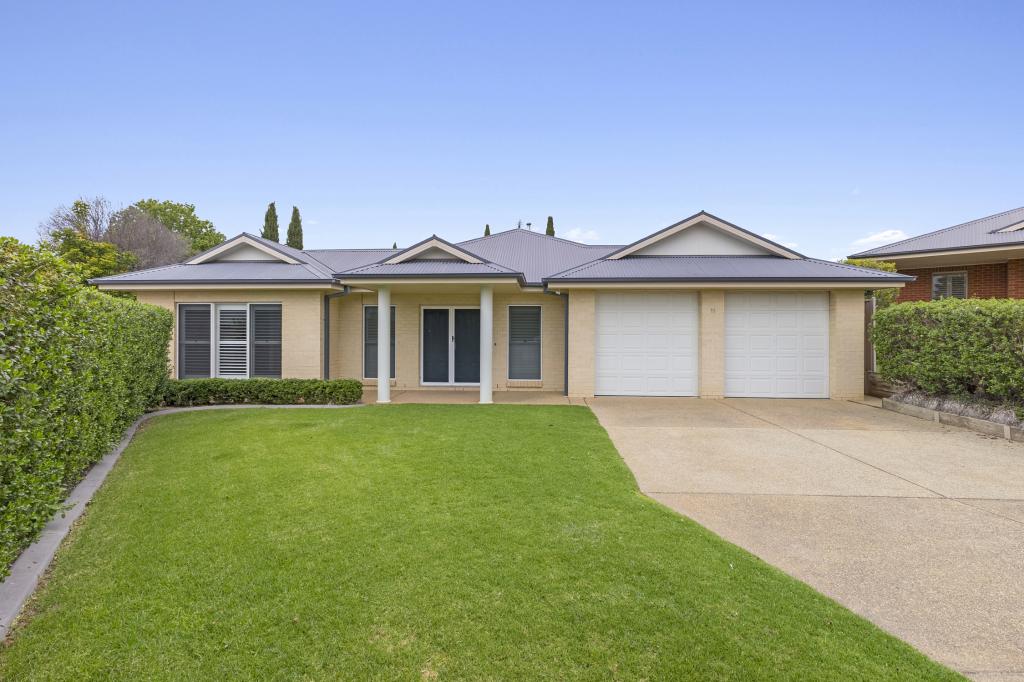 11 Monaro Ct, Tatton, NSW 2650