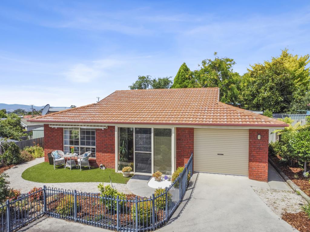 2/2 Clearview Ave, Trevallyn, TAS 7250