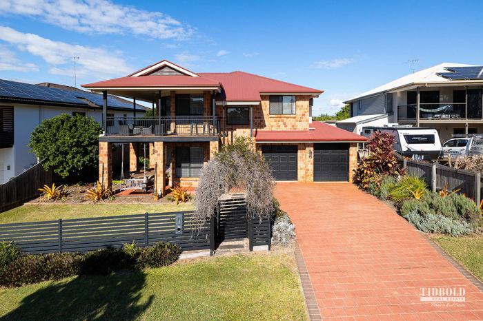 31 Attenborough Cct, Redland Bay, QLD 4165