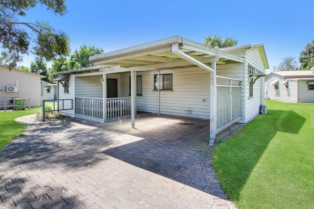 8 Spotted Gum Drive, Lake Hume Village, Albury, NSW 2640