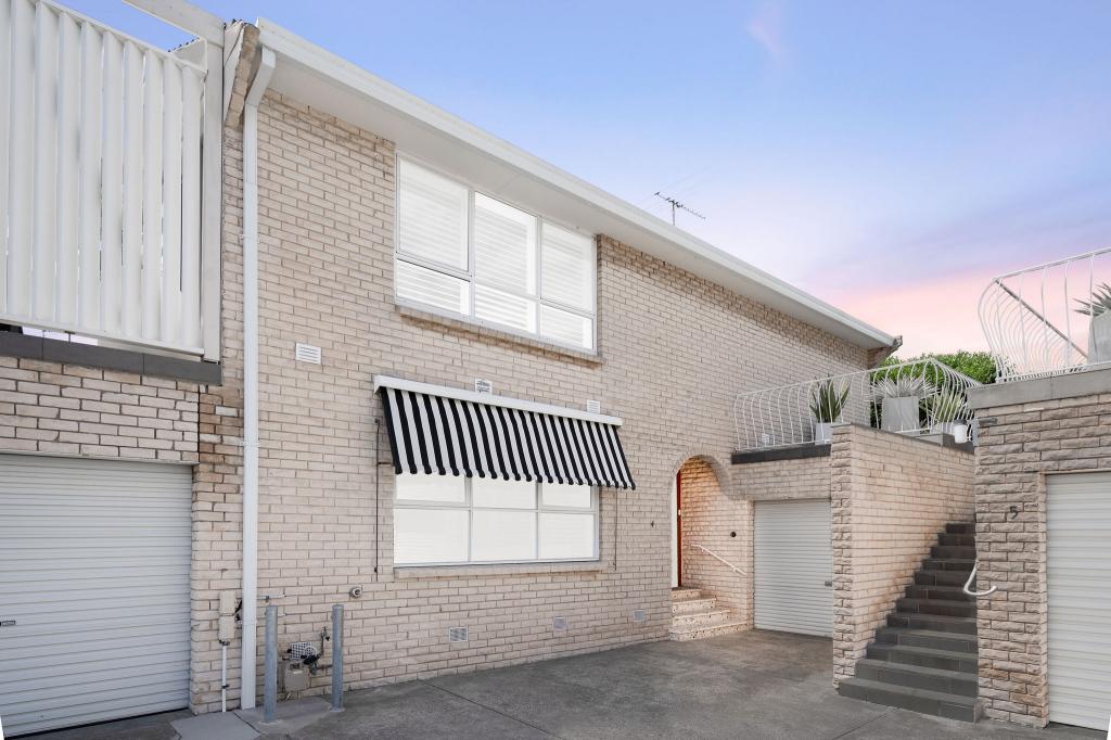 4/6 Riverview Rd, Essendon, VIC 3040