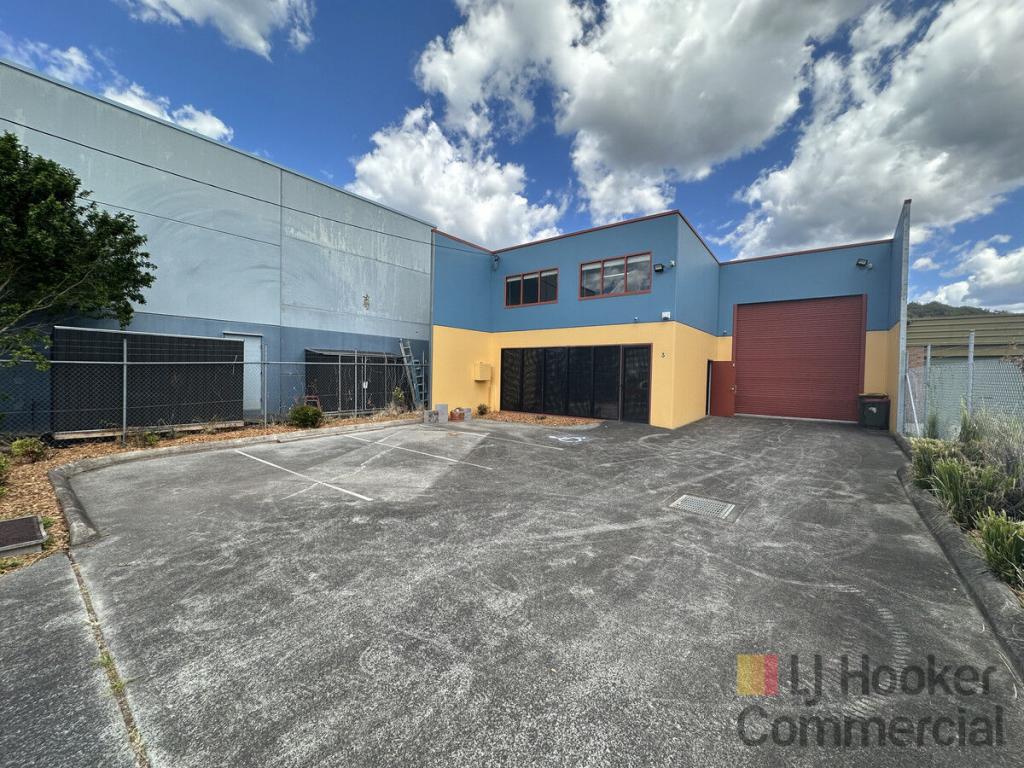 3 Wollong St, Gosford, NSW 2250