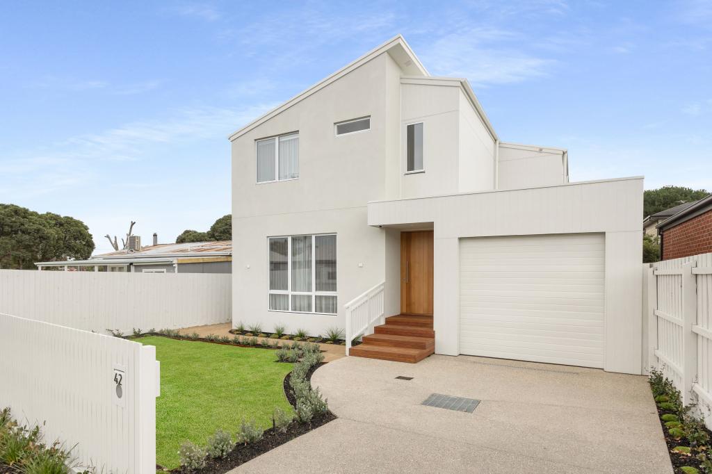 42 Murrowong Ave, Rosebud, VIC 3939