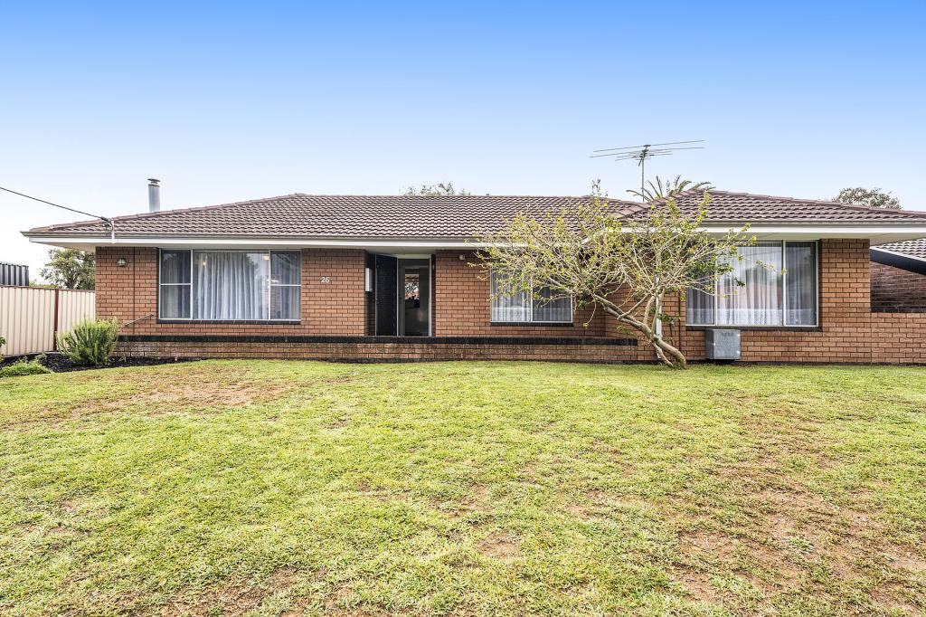 26 WAVELEA ST, SAFETY BAY, WA 6169