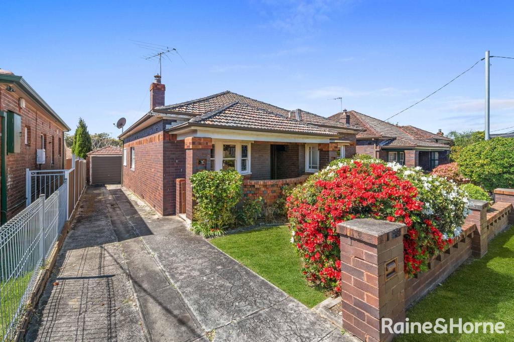 15 Bardwell Cres, Earlwood, NSW 2206