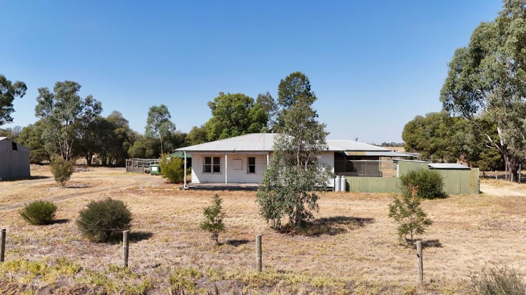 35 Crera Rd, Invergordon, VIC 3636