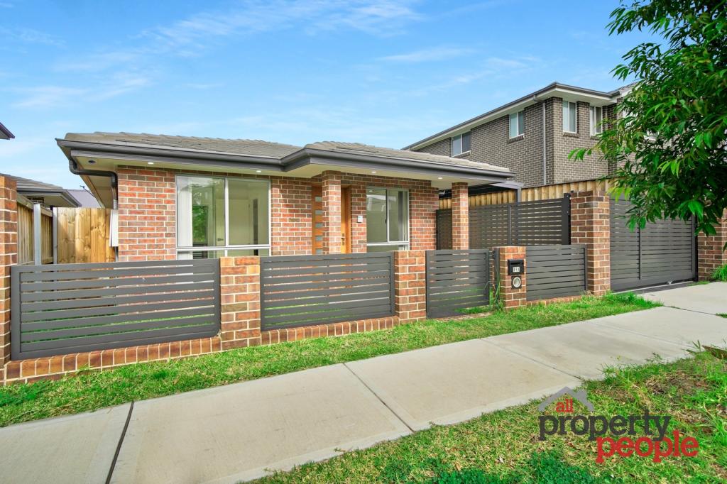 89A ARKLEY AVE, CLAYMORE, NSW 2559