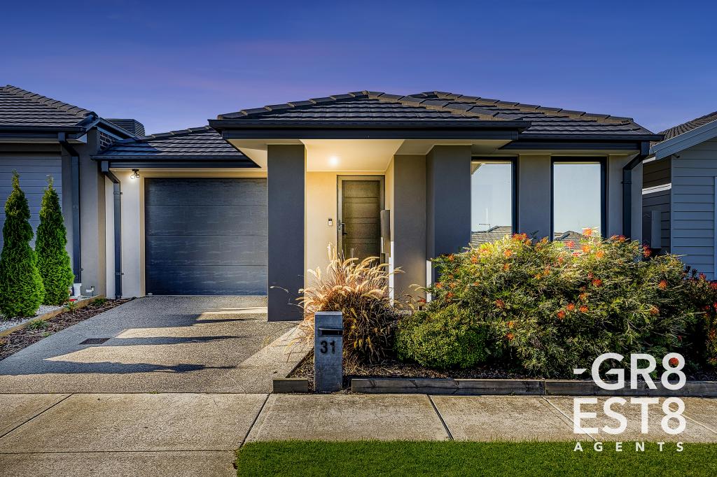 31 Diplomat Cres, Cranbourne South, VIC 3977