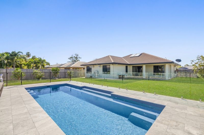 22 Anchorage Cct, Bushland Beach, QLD 4818