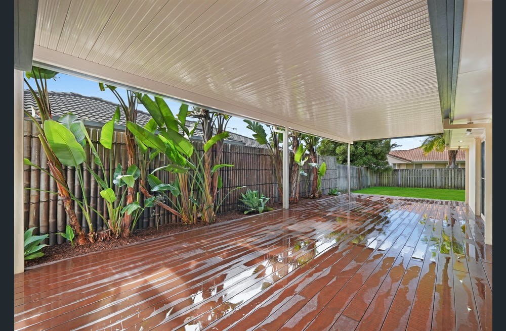 2 Barbie Ave, Varsity Lakes, QLD 4227