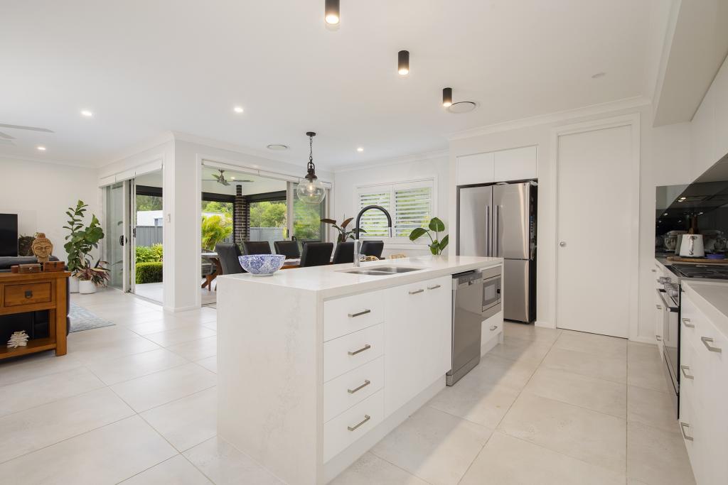 24 Piper St, Fern Bay, NSW 2295