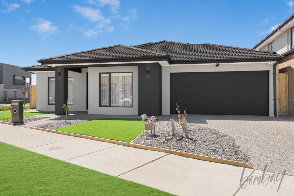 8 YELLOWGUM WAY, DONNYBROOK, VIC 3064