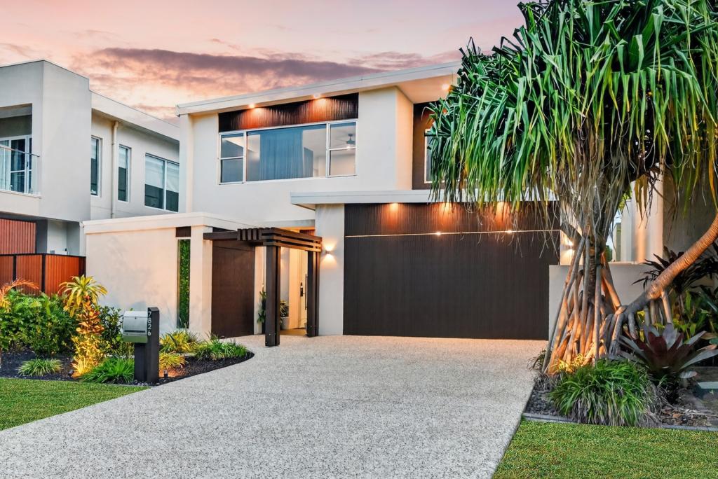 7826 PAVILIONS CL, HOPE ISLAND, QLD 4212