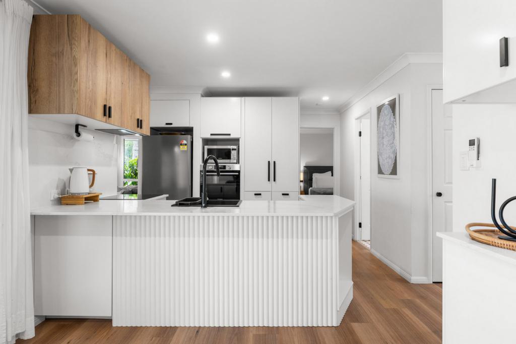 11a Collingwood Rd, Birkdale, QLD 4159