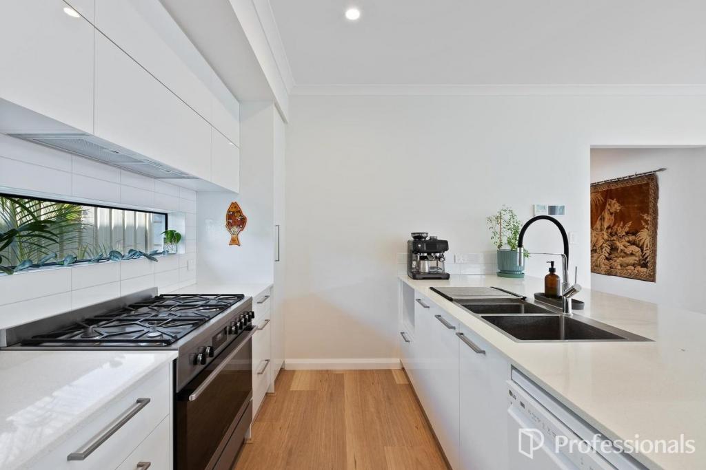 16 Shortboard St, Yanchep, WA 6035