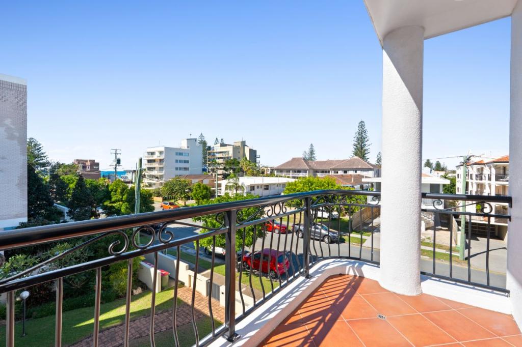2/21 Montana Rd, Mermaid Beach, QLD 4218