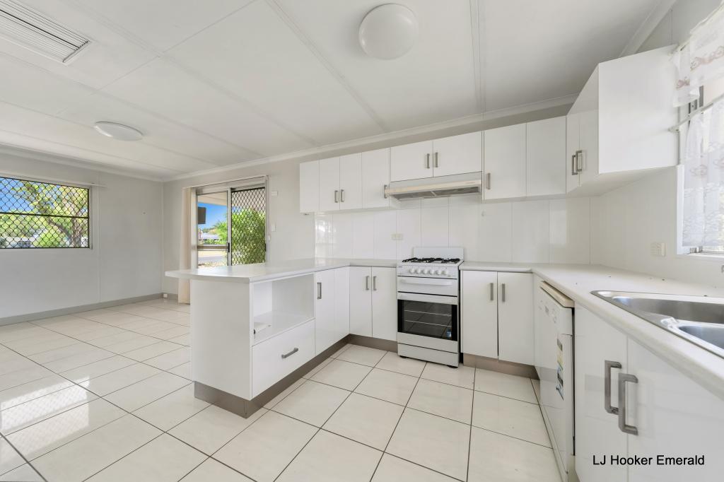 19 Sapphire Ave, Emerald, QLD 4720