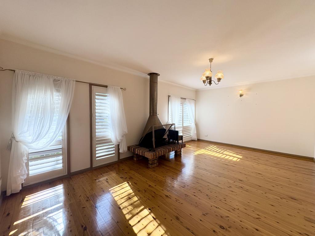 8 Keira Pl, Ruse, NSW 2560