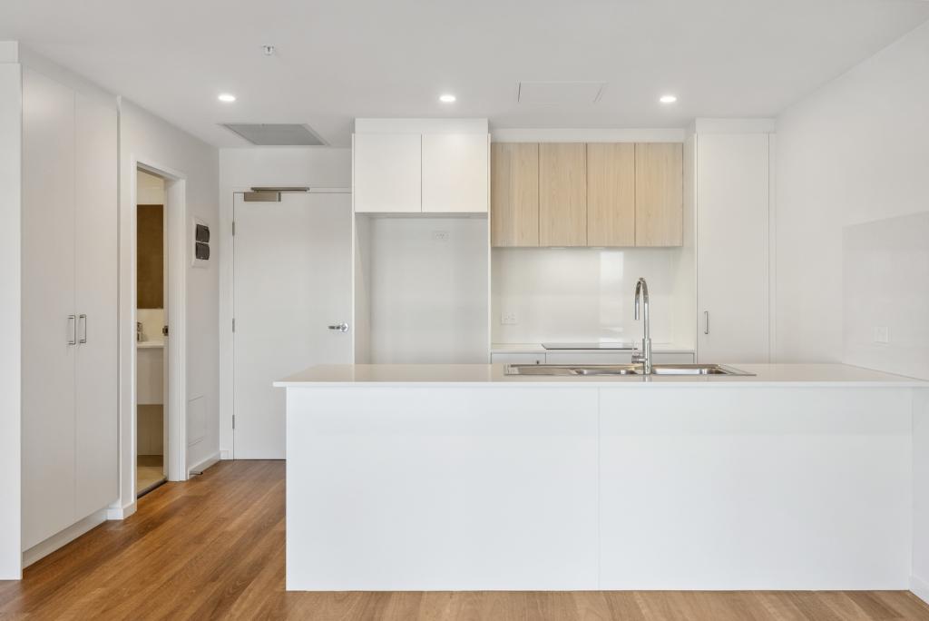 204/220 John Gorton Dr, Coombs, ACT 2611