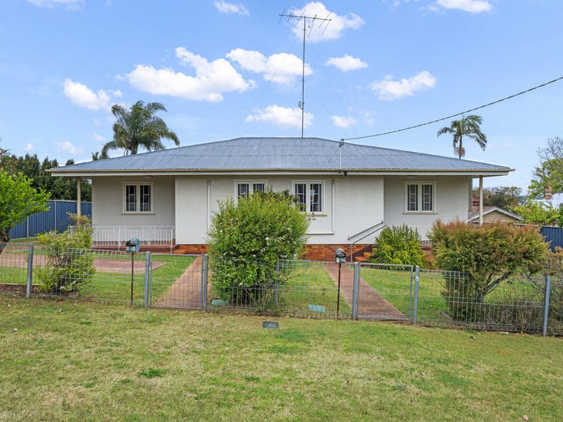 2/24 Chilcote St, North Toowoomba, QLD 4350