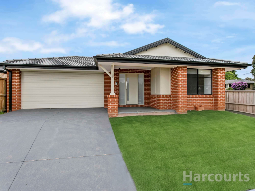 2 MEADOWBROOK CRES, WARRAGUL, VIC 3820