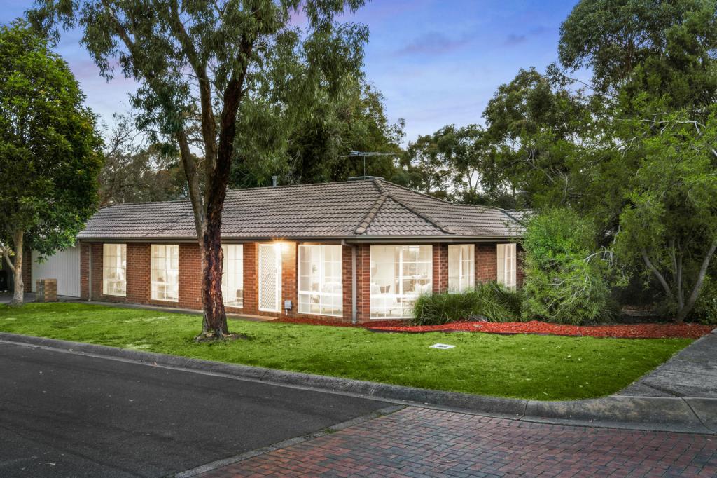 2 Gregory Mews, Forest Hill, VIC 3131