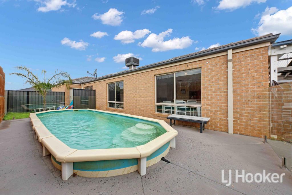 9 Toogoolawah Dr, Melton South, VIC 3338