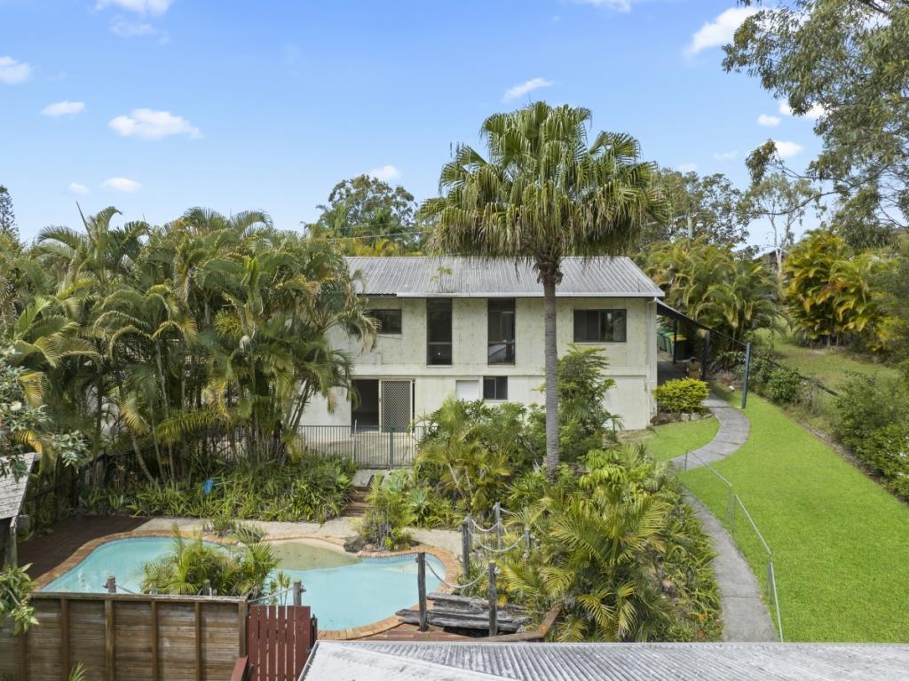 4 WOODLAND DR, REEDY CREEK, QLD 4227