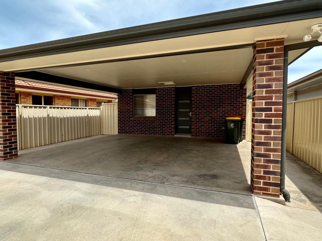 18a Tubbo Cres, Griffith, NSW 2680