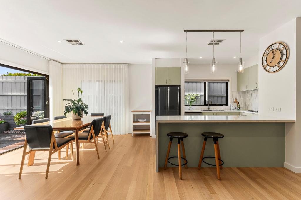 2/30 Newton St, Seaford, VIC 3198