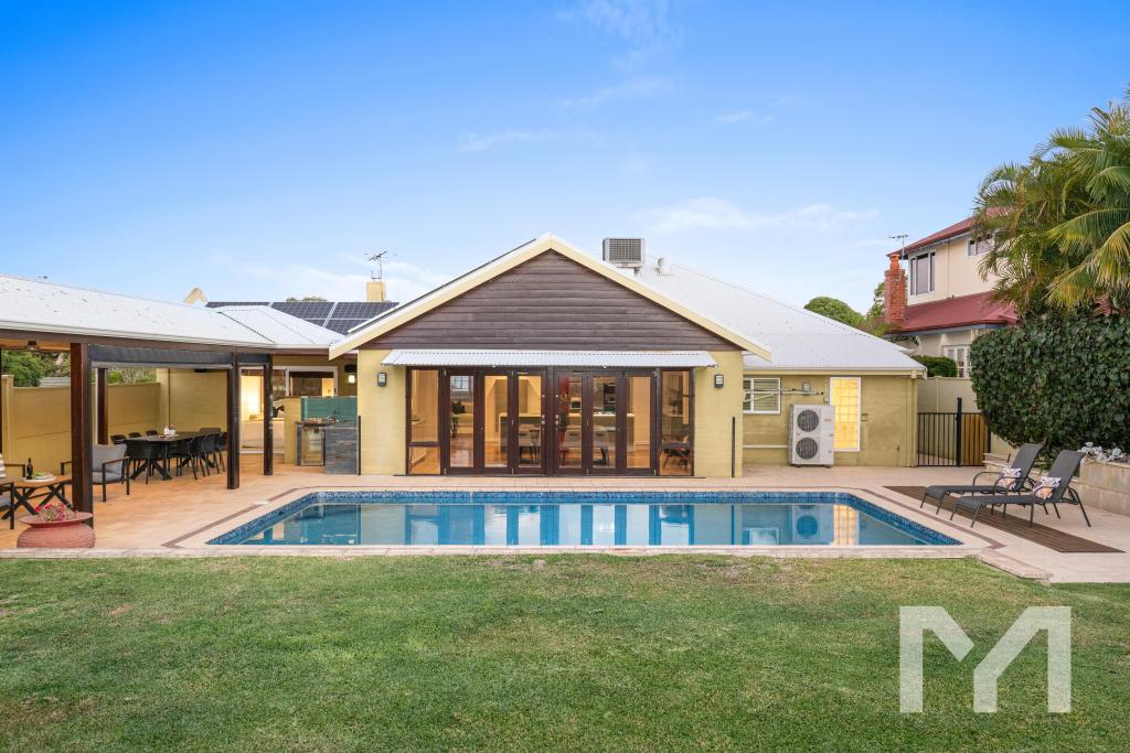 9 Linton Rd, Attadale, WA 6156