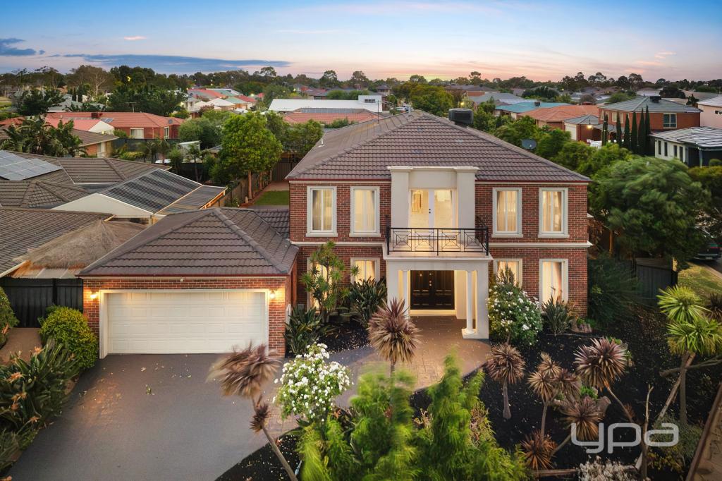 9 BANJO PATERSON CIR, POINT COOK, VIC 3030