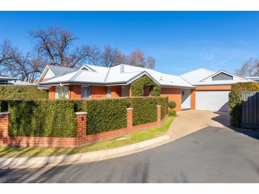 5 Fernhurst Ct, Albury, NSW 2640