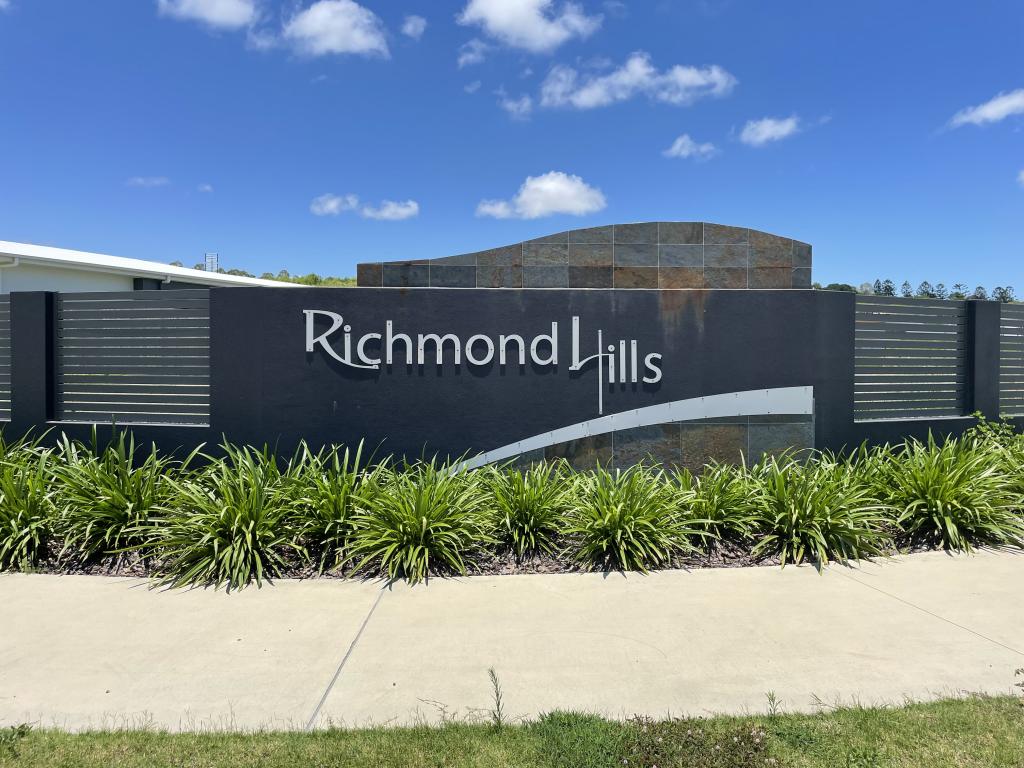 1 Watercrest Cct, Richmond, QLD 4740