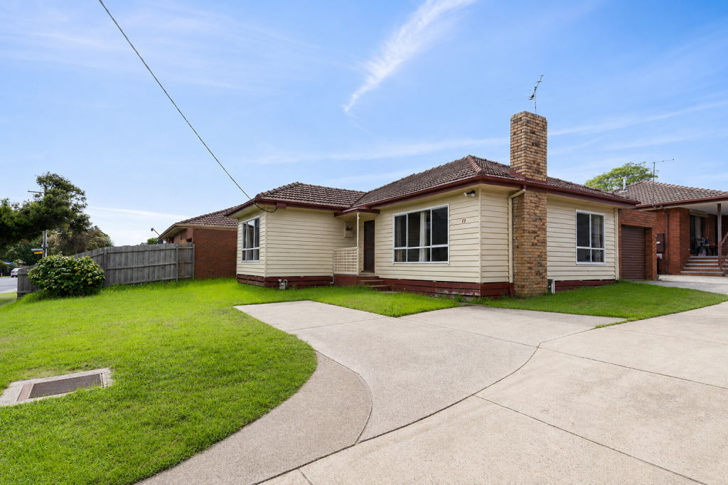 1/19 ELLT CRES, NOBLE PARK, VIC 3174