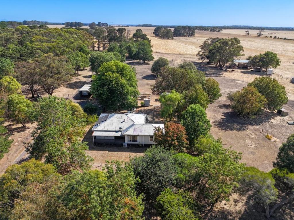 3880 Hamilton Hwy, Caramut, VIC 3274