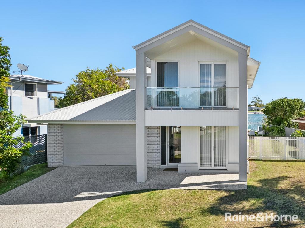 37 Melaleuca Dr, Yamba, NSW 2464