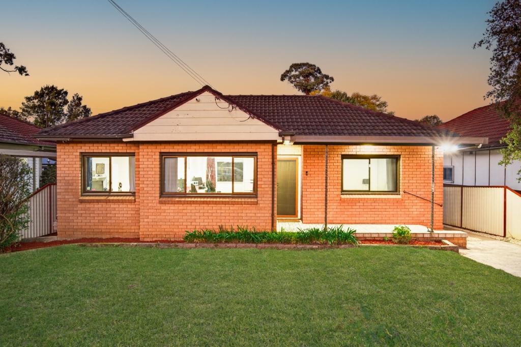 3 Andrew Pl, Girraween, NSW 2145
