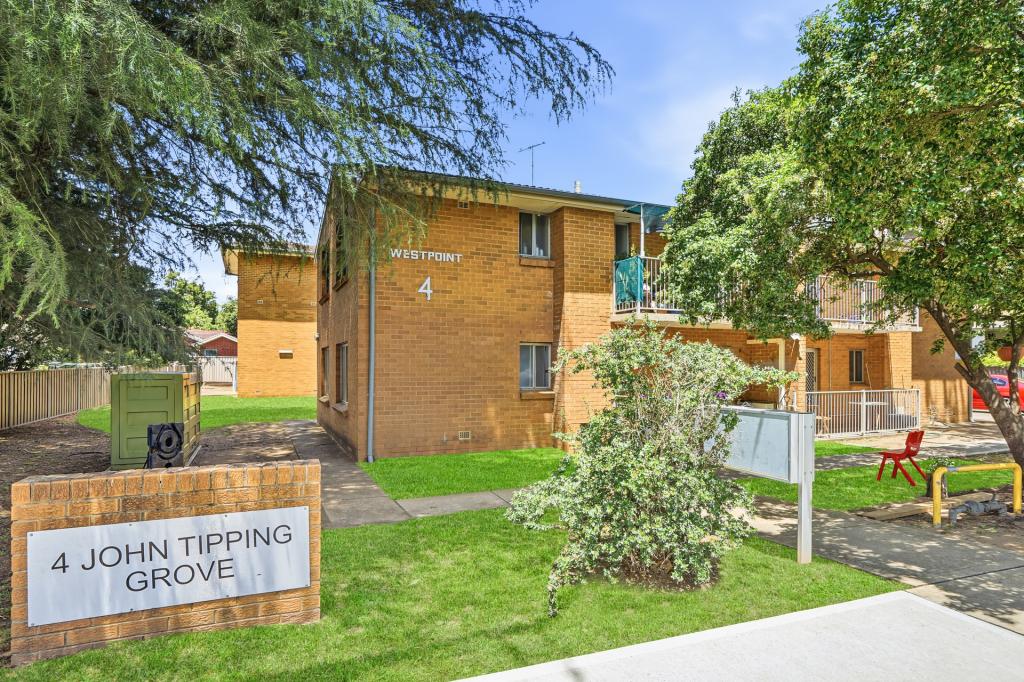 11/4 John Tipping Gr, Penrith, NSW 2750